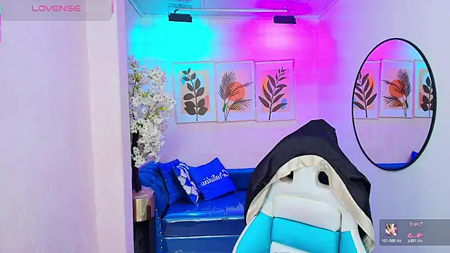 Dafne huges online show from November 13, 7:35 pm