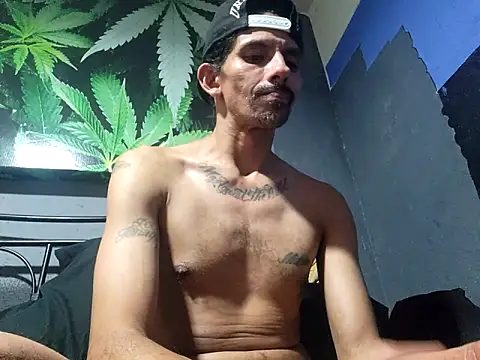 2LatinoUncutPARTY online show from October 2, 1:01 am