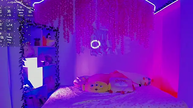 cat kitty18  online show from July 1, 6:18 pm