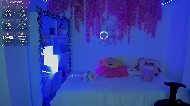 cat kitty18  online show from July 23, 6:17 pm
