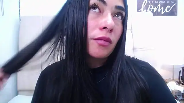 Snapshot of missexy303av chatting on December 7, 8:44 am missexy303av online show from December 7, 8:44 am