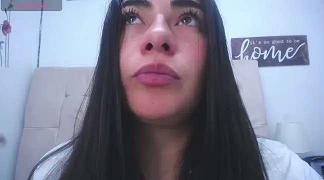 Snapshot of missexy303av chatting on February 16, 4:32 pm missexy303av online show from February 16, 4:32 pm
