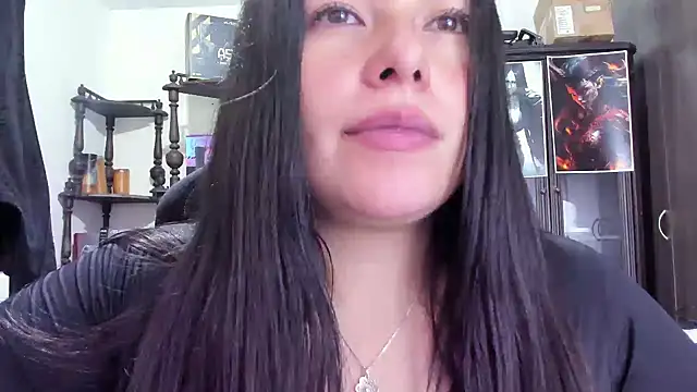 Snapshot of missexy303av chatting on March 2, 9:53 am missexy303av online show from March 2, 9:53 am