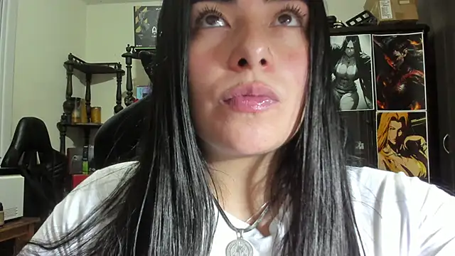 Snapshot of missexy303av chatting on March 16, 12:12 am missexy303av online show from March 16, 12:12 am