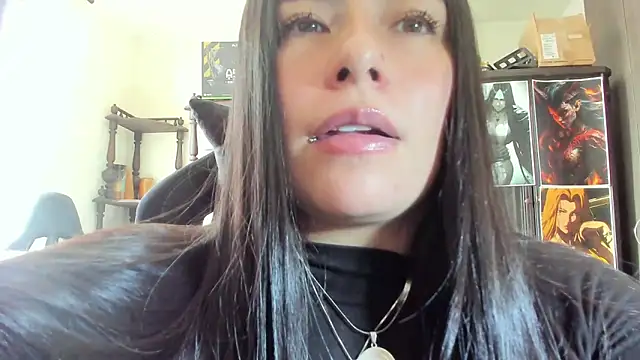 Snapshot of missexy303av chatting on March 19, 8:22 pm missexy303av online show from March 19, 8:22 pm