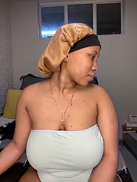 DrippinCaramelCutie online show from November 20, 9:36 pm