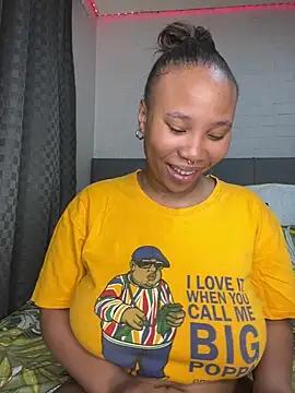 DrippinCaramelCutie online show from March 31, 12:23 am