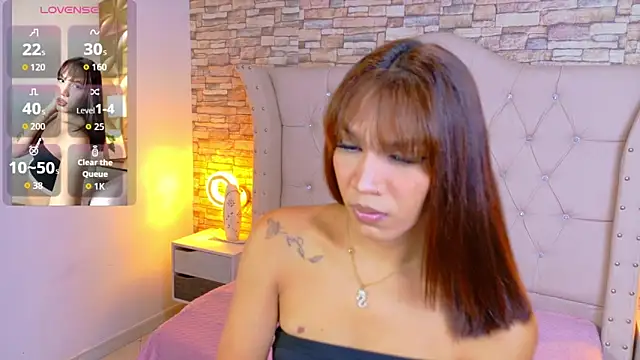 Sara-Smith- online show from April 22, 11:45 am