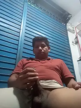 Snapshot of activo202 chatting on September 13, 6:46 am activo202 online show from September 13, 6:46 am