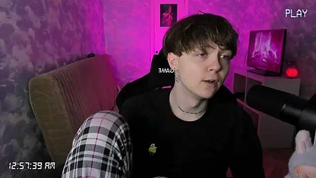 charonbaby1 online show from October 12, 9:58 pm