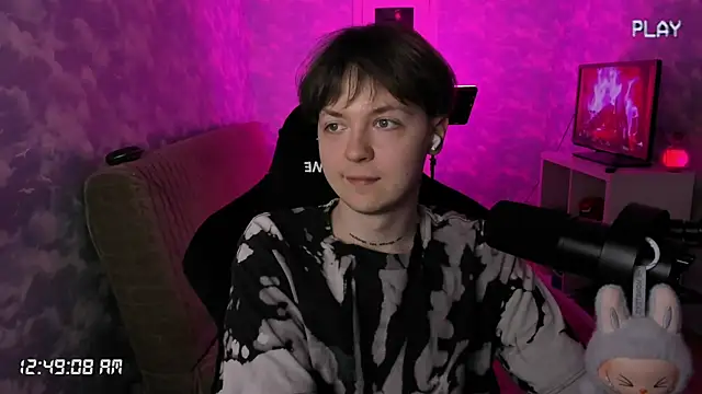 charonbaby1 online show from October 23, 9:46 pm