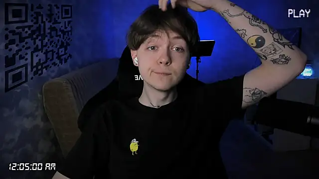 charonbaby1 online show from October 29, 9:05 pm