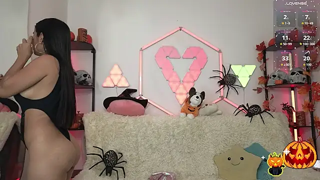 littlevixen18 online show from October 15, 1:55 pm