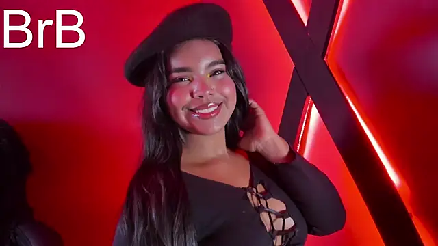 Snapshot of zoe_roux21 chatting on October 5, 10:07 pm zoe roux21 online show from October 5, 10:07 pm