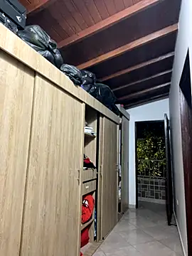 Snapshot of zoe_roux21 chatting on October 25, 3:14 am zoe roux21 online show from October 25, 3:14 am