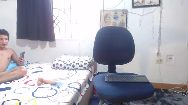 Snapshot of cougar_town chatting on November 1, 7:38 pm cougar town online show from November 1, 7:38 pm