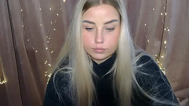KristyHoney online show from December 16, 10:50 am