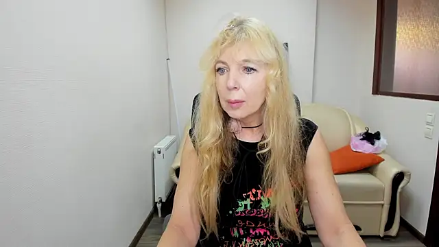 Snapshot of Anna_Diax chatting on January 17, 12:52 pm Anna Diax online show from January 17, 12:52 pm