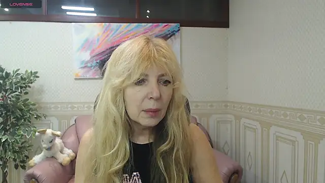 Snapshot of Anna_Diax chatting on March 6, 12:30 pm Anna Diax online show from March 6, 12:30 pm