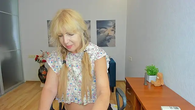 Anna Diax online show from July 7, 11:25 am