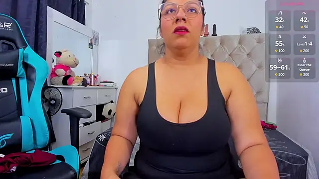 lulu ferrer online show from November 14, 7:45 pm