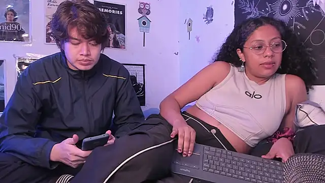 hothoneychile online show from March 21, 1:54 am