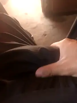 Snapshot of ElBati492 chatting on October 6, 5:10 pm ElBati492 online show from October 6, 5:10 pm