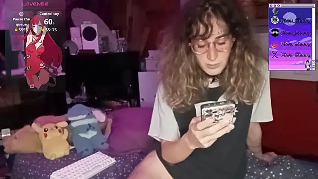 piou-sissy online show from October 22, 8:08 pm