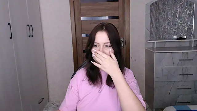 Kristy-Max online show from December 15, 11:31 pm