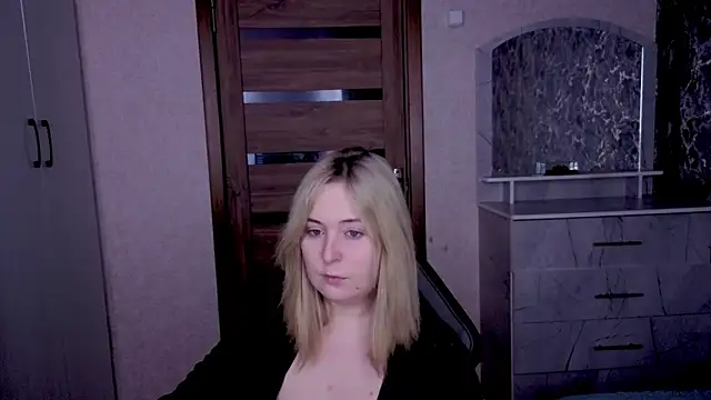 Kristy-Max online show from February 24, 1:47 am