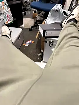 Snapshot of chubbydadb0d chatting on November 17, 2:01 pm chubbydadb0d online show from November 17, 2:01 pm