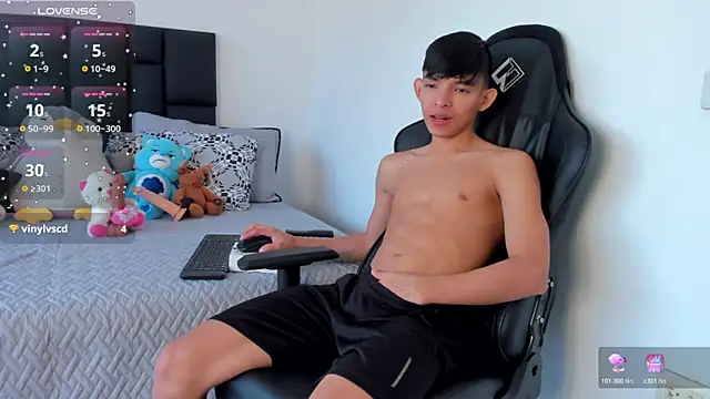 Tonny twink  online show from December 19, 4:14 pm