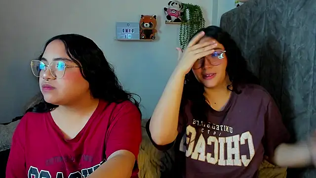 maddie-and-chelsea- online show from January 10, 4:20 pm