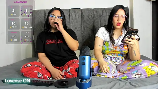 maddie-and-chelsea- online show from June 30, 1:56 pm