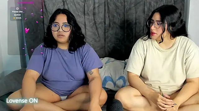 maddie-and-chelsea- online show from July 29, 5:00 pm