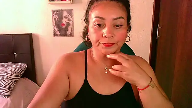 zaray bella online show from May 9, 9:09 pm
