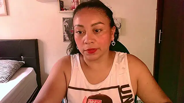 zaray bella online show from July 1, 3:23 pm