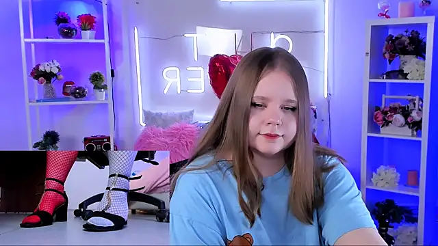 footfetish baby online show from February 23, 11:36 pm