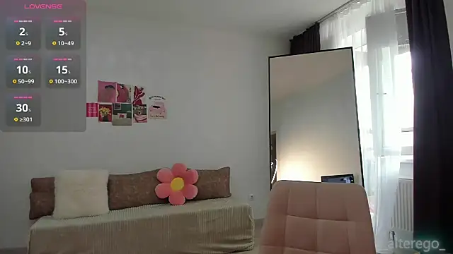  cometoseeme  online show from August 8, 3:03 pm