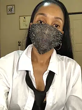 niccki3 online show from February 9, 11:15 pm