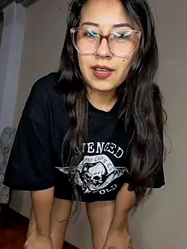 Snapshot of MishuColfer chatting on December 23, 2:42 am MishuColfer online show from December 23, 2:42 am