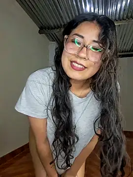 Snapshot of MishuColfer chatting on January 17, 3:00 am MishuColfer online show from January 17, 3:00 am