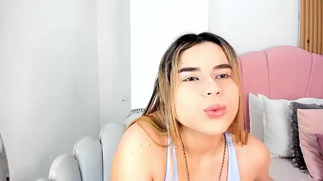 Victoria vallejo  online show from February 18, 11:39 am