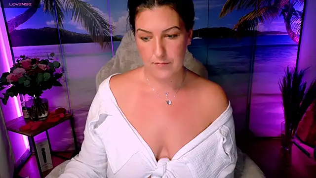 Snapshot of NatiLove35 chatting on November 10, 7:02 pm NatiLove35 online show from November 10, 7:02 pm