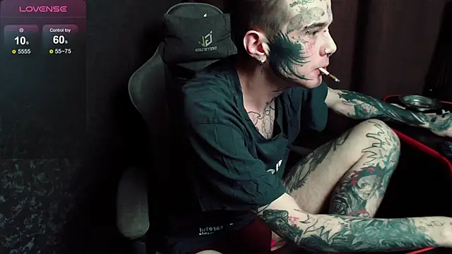 lonelycrystal online show from October 29, 5:47 pm