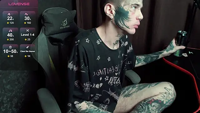 lonelycrystal online show from October 31, 11:44 am