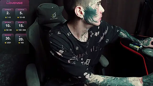 lonelycrystal online show from November 3, 12:28 pm