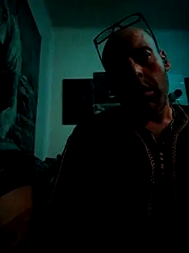 Snapshot of medioarabemediogypsi chatting on March 10, 9:53 pm medioarabemediogypsi online show from March 10, 9:53 pm