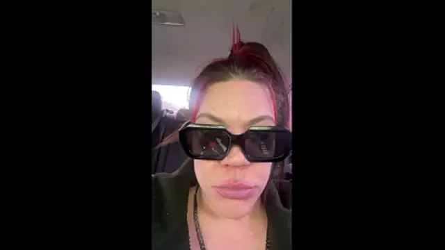 RavenRayyy online show from January 8, 8:11 pm