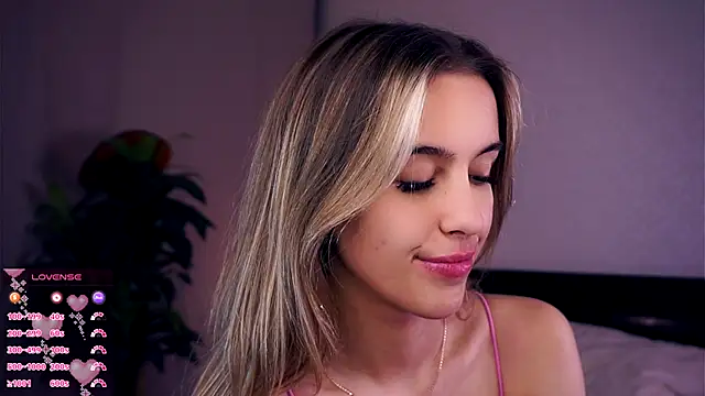 FannyHewson online show from October 14, 7:47 pm